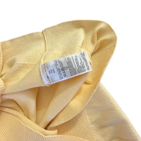 Old Navy Yellow Men’s Crew Neck Sweater • NWT • Size: XXL - Picture 6 of 6